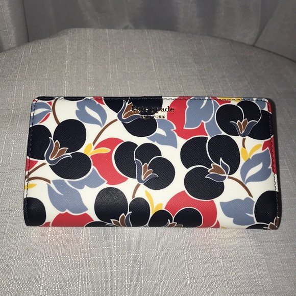 ๐HP๐ NWT Kate Spade Cameron Breezy Bifold Wallet - Picture 2 of 4